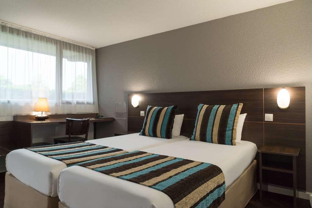 Sure By Western Biarritz Aeroport 3* Anglet